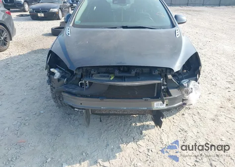 2014 Buick Verano Leather Group z USA, uszkodzony, nr VIN 1G4PS5SK2E4195566